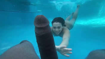 Amateur teen experiences intense pleasure with BBC in underwater setting