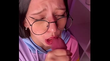 Petite brunette with glasses gives sloppy blowjob after classes